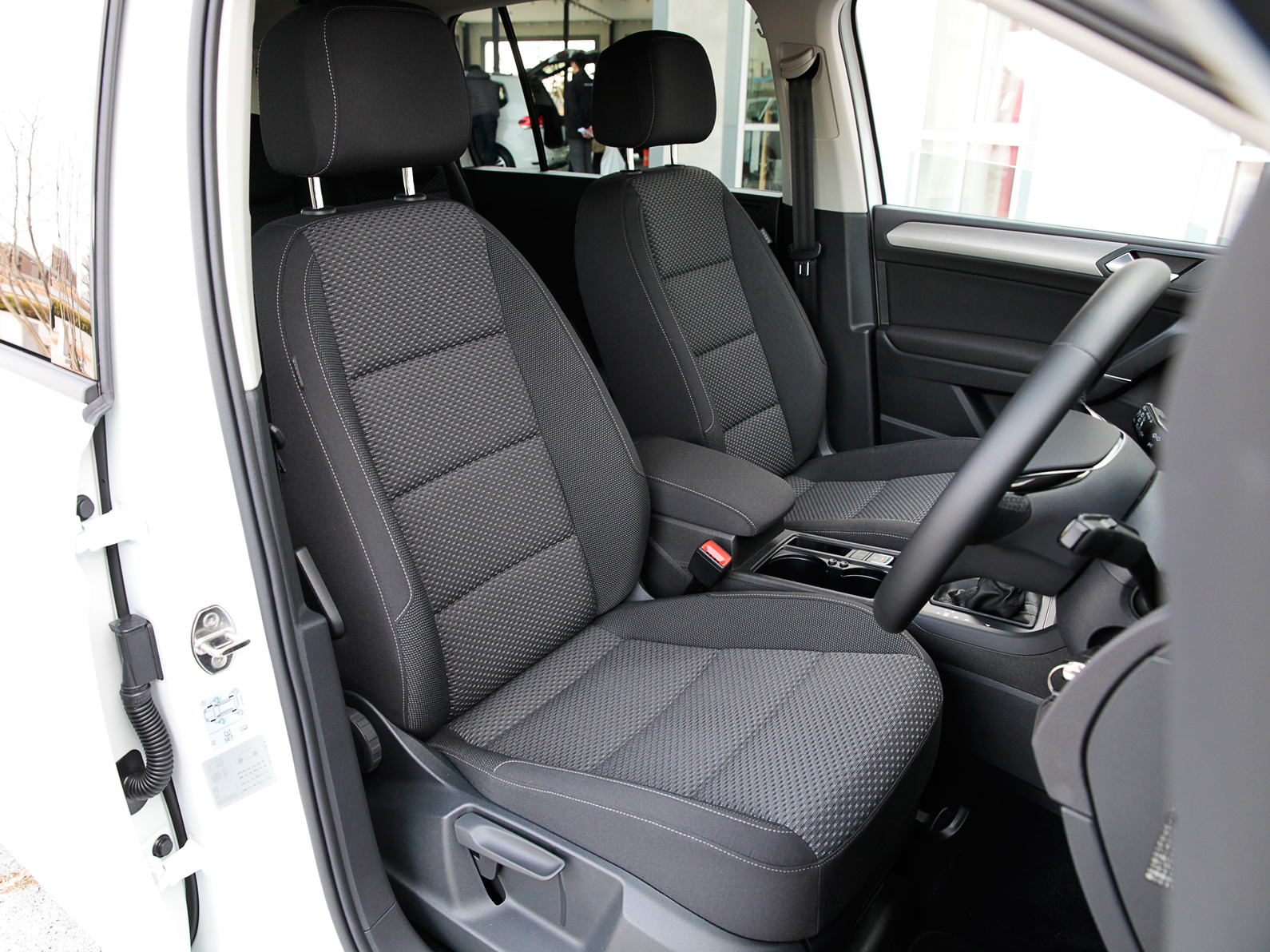 Vw ゴルフ トゥーラン試乗 輸入車を選ぶ理由を実感 ドイツ車本来の骨太感が Gp