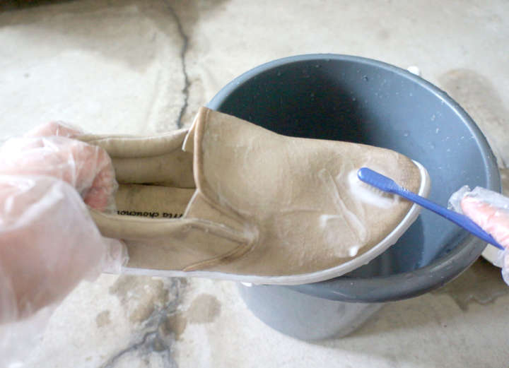 スニーカーの泥汚れを100均グッズで落としてみた Gp Part 3