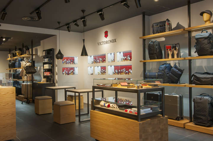 ワークショップも 新オープンのビクトリノックス原宿神宮前店は 体験型 です Gp