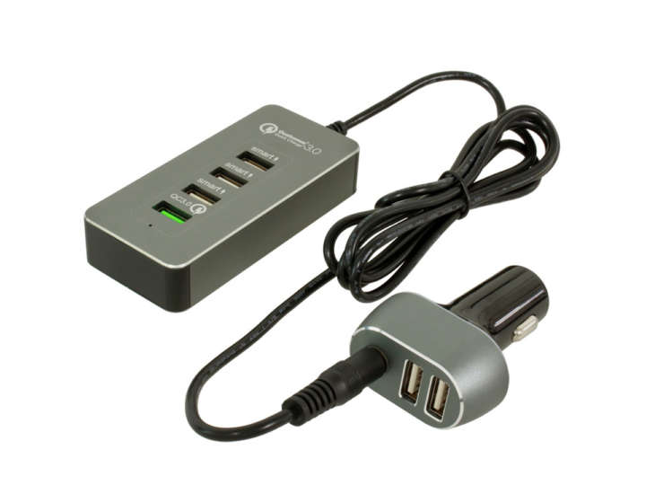 みんなでドライブなら後部座席でもスマホを充電したい Gp