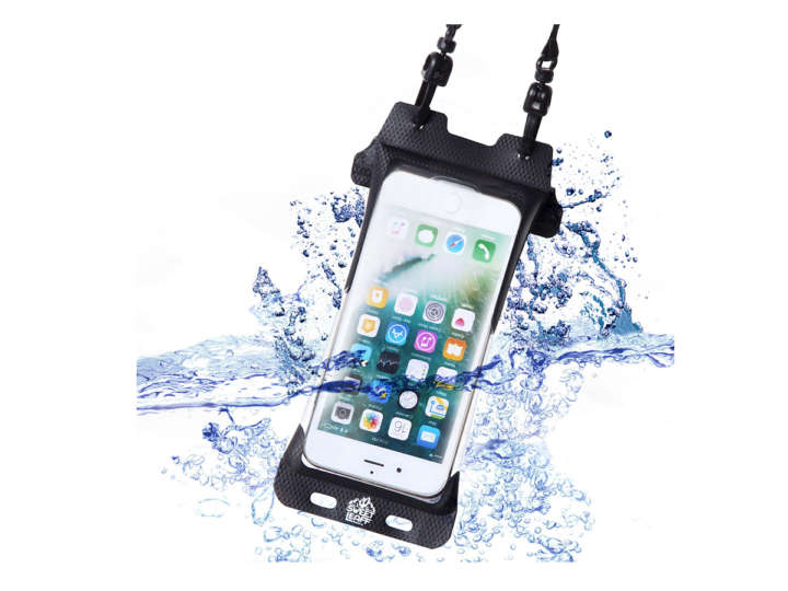 風呂場で安心してスマホを見るなら やっぱり防水カバーは必要です Gp