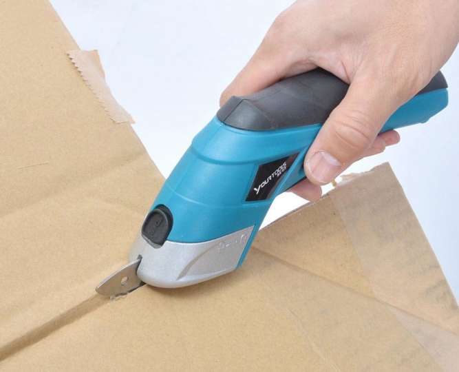 ダンボールもプラスチックもザクザク切れる Gp