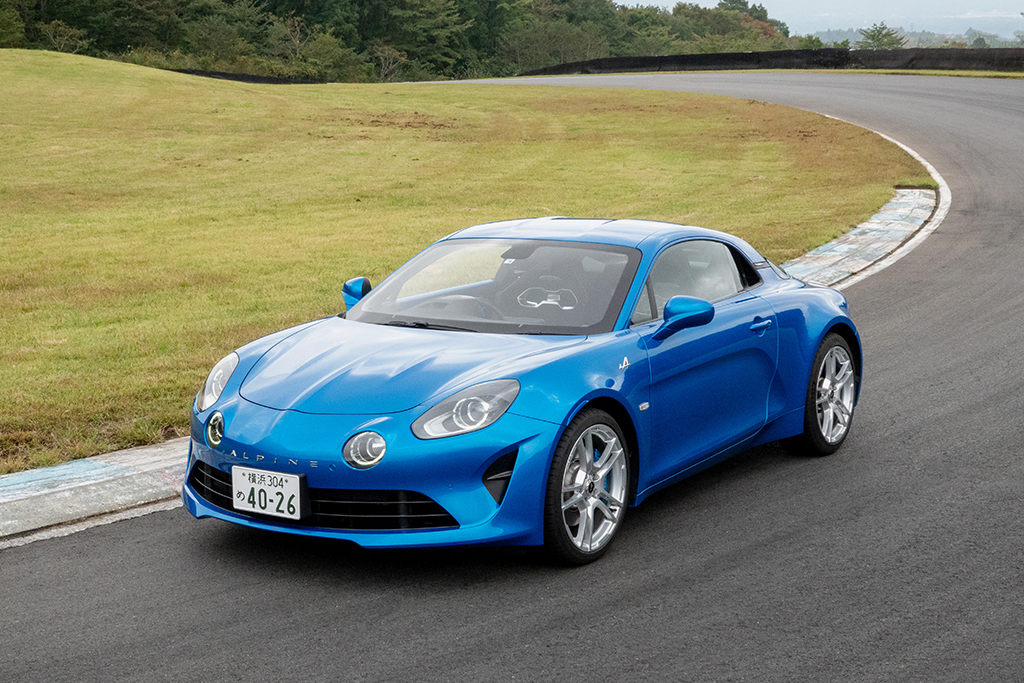 アルピーヌa110試乗 ポルシェより250kg軽量 軽快で痛快な走りがクルマ好きを魅了する Gp