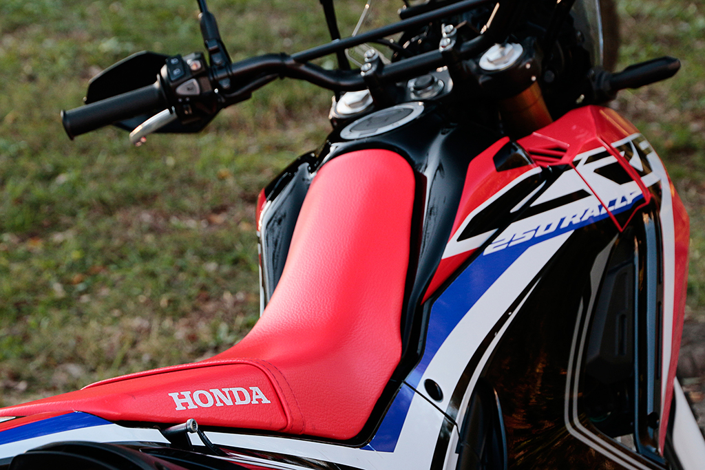 ホンダ Crf250ラリー試乗 オフから高速までカバー ローダウン仕様で街乗りもラク Gp Part 2