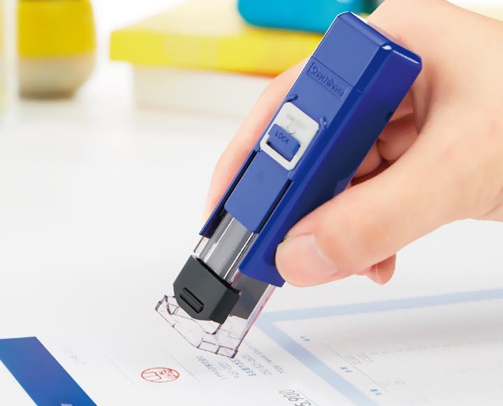 安定しない印影へのイライラを解決する便利な印鑑ホルダー Gp