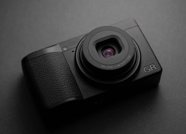 最強のスナップシューター Gr 最新モデルは手ぶれ補正機能付き Gp