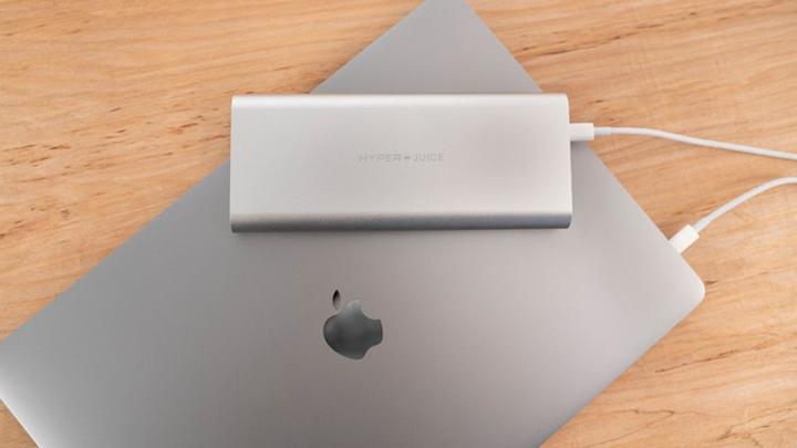 ノートpcだって充電できる 大容量バッテリーで電池切れの心配をなくそう Gp