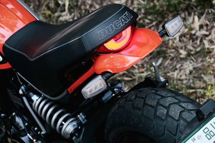 オフ車の魅力をストリートで 新世代のドゥカティ スクランブラー はカスタムも楽しめます Gp Part 2