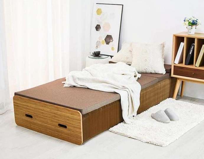 びよ んと伸ばせばベッドに変身 紙製だけど耐荷重はなんと300kgです Gp