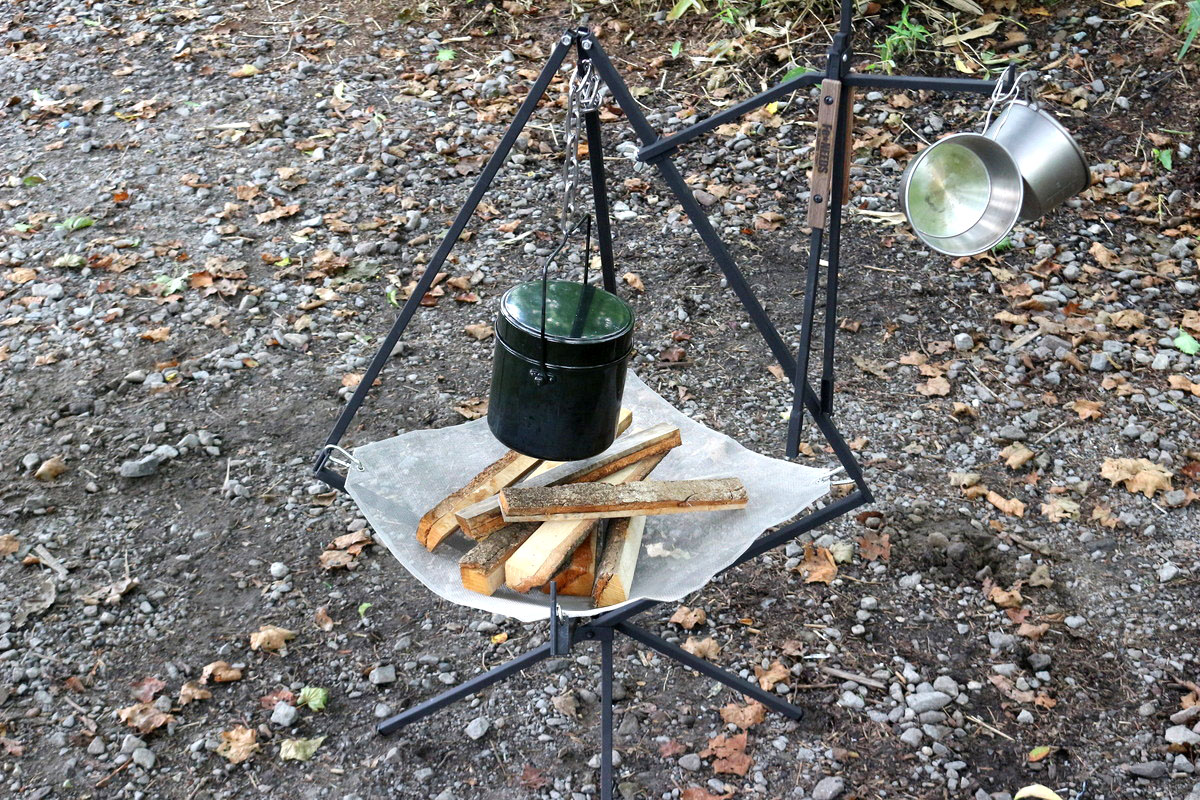 溶接工房渾身の力作 Fe Needs ユナイテッドボンファイヤースタンド アウトドア銘品図鑑 Gp