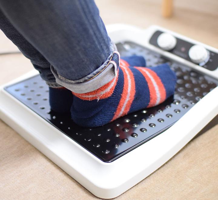 靴下やスリッパ履いててもok 足元からじんわりぽかぽか温めよう Gp