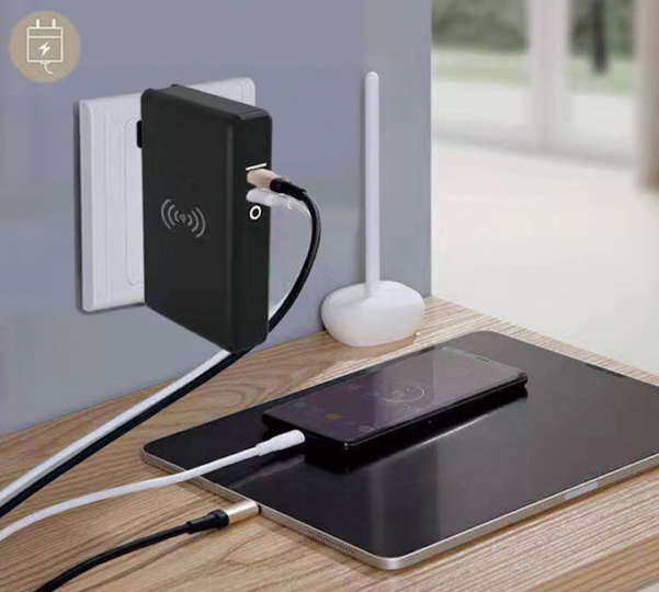 コンセント直挿し ワイヤレス給電 高出力 機能満載モバイルバッテリー Gp