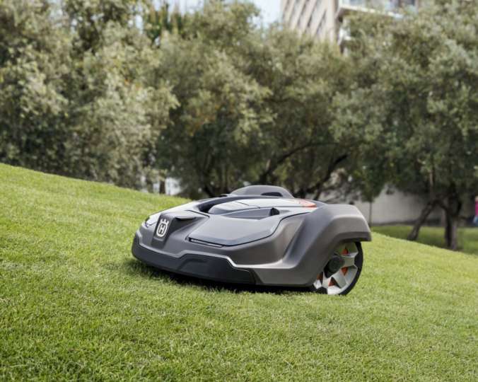 なにこのカッコよさ ロボット芝刈り機 のスーパーカー感がスゴい Gp