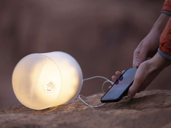 大容量 長時間バッテリーでほのかな光をアウトドアに Gp