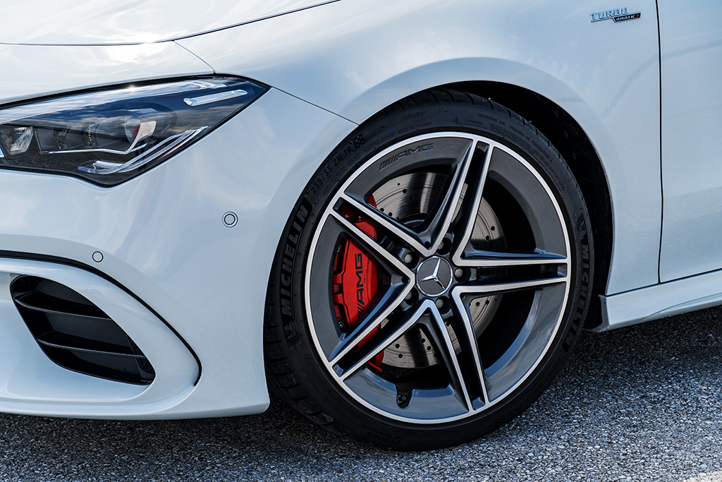 ランエボやwrxの卒業生に メルセデスamg Cla45s は速さと乗り味がケタ違い Gp Part 2
