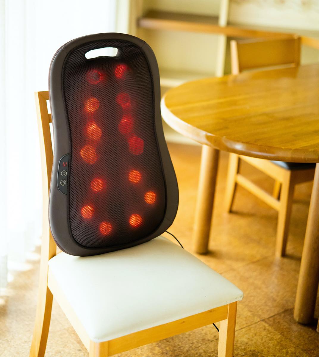 寝転がっても使えるマッサージ機でテレワークの疲れをスッキリ解消 Gp