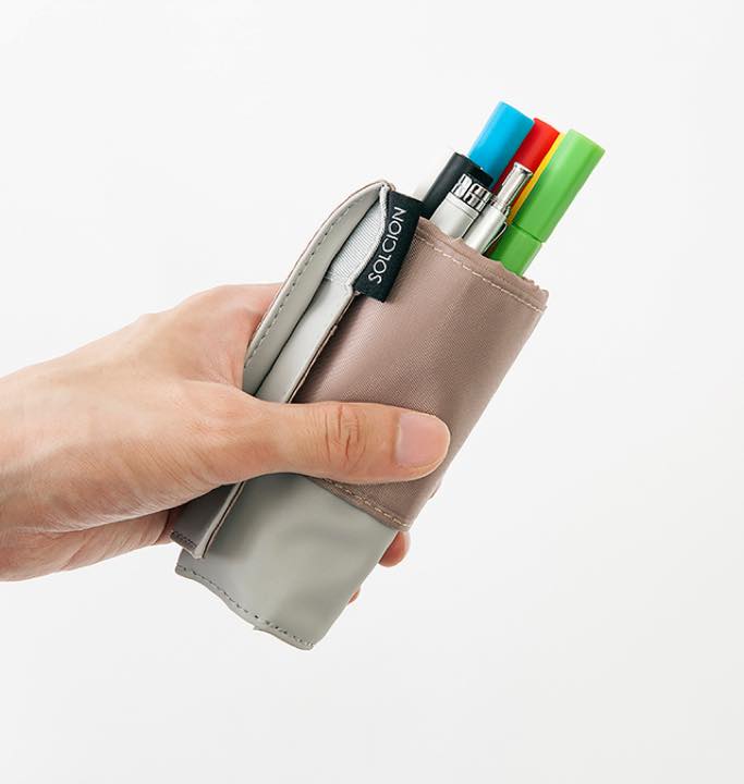 端を押したらクルッと丸まる スタンドとしても使えるよ Gp Part 2