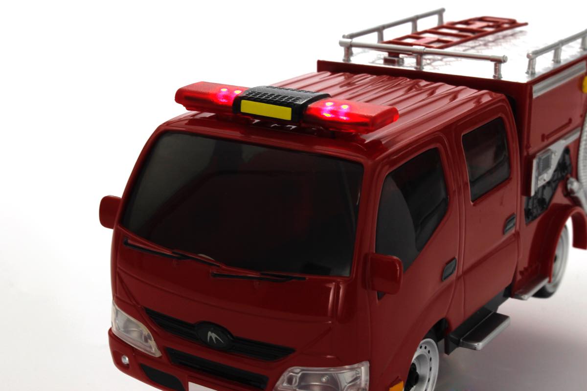 手のひらサイズの消防車が通ります みんな道を空けて Gp Part 2