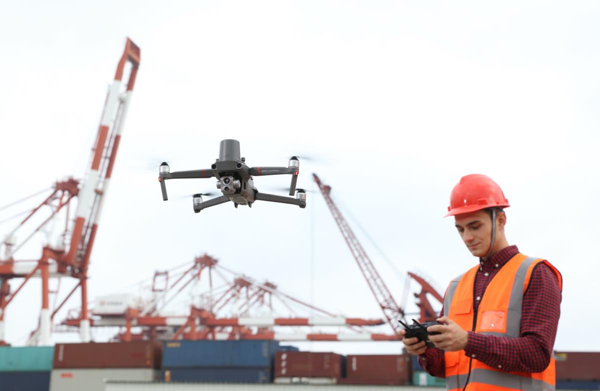 保守点検作業に高性能なドローンがあるといいよね Gp