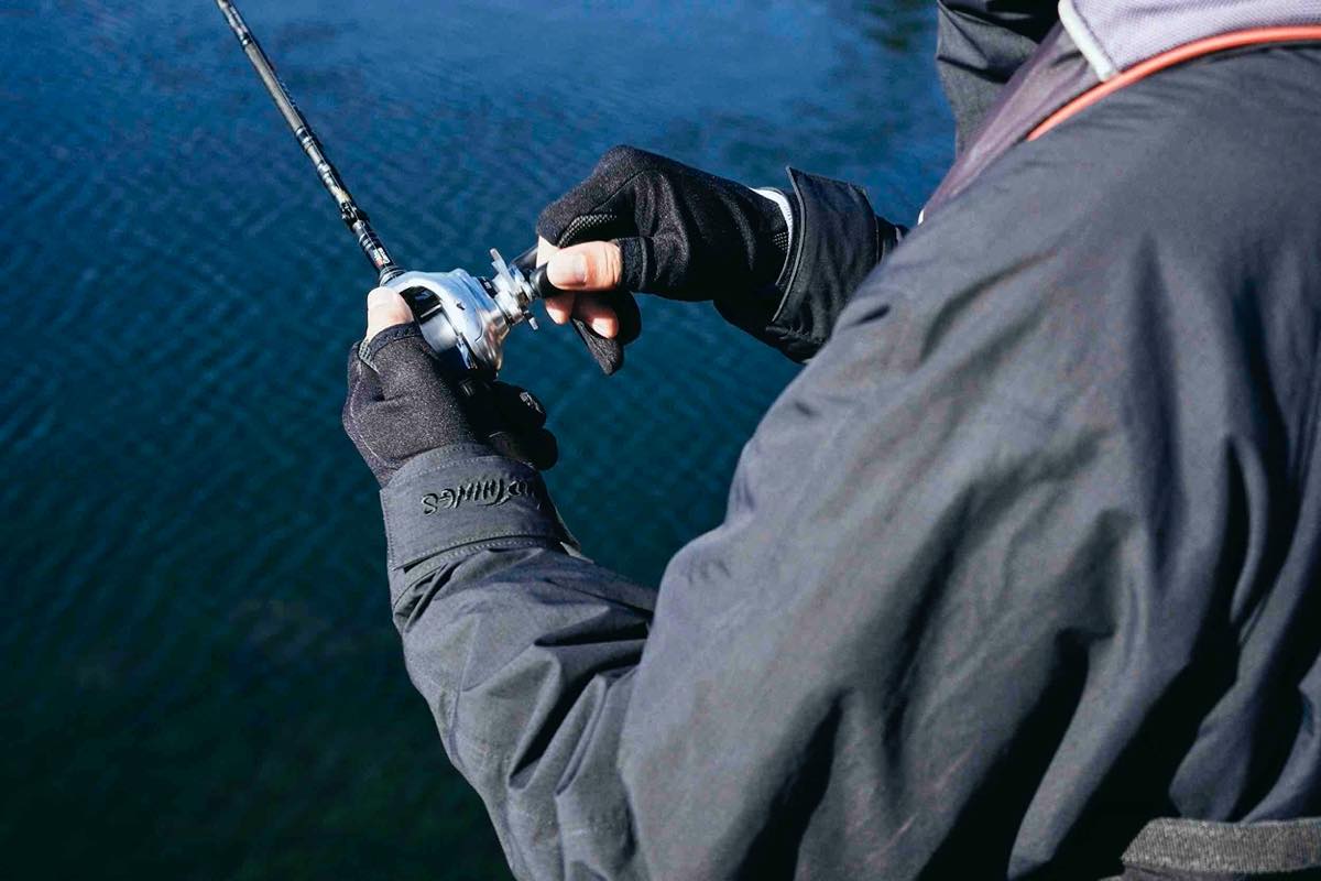 釣行向けの本格アウトドアアウターだけどデイリーユースでも着られそう Gp