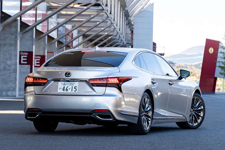 高級車はこうでなくちゃ レクサスの旗艦 Ls が原点回帰で極上の乗り味が復活 Gp Part 2