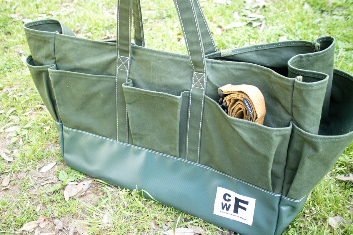 重いモノもまとめて運べるヘビーデューティなトートバッグがキャンプで大活躍 Gp 重いモノもまとめて運べるヘビーデューティなトートバッグがキャンプで大活躍 Gp