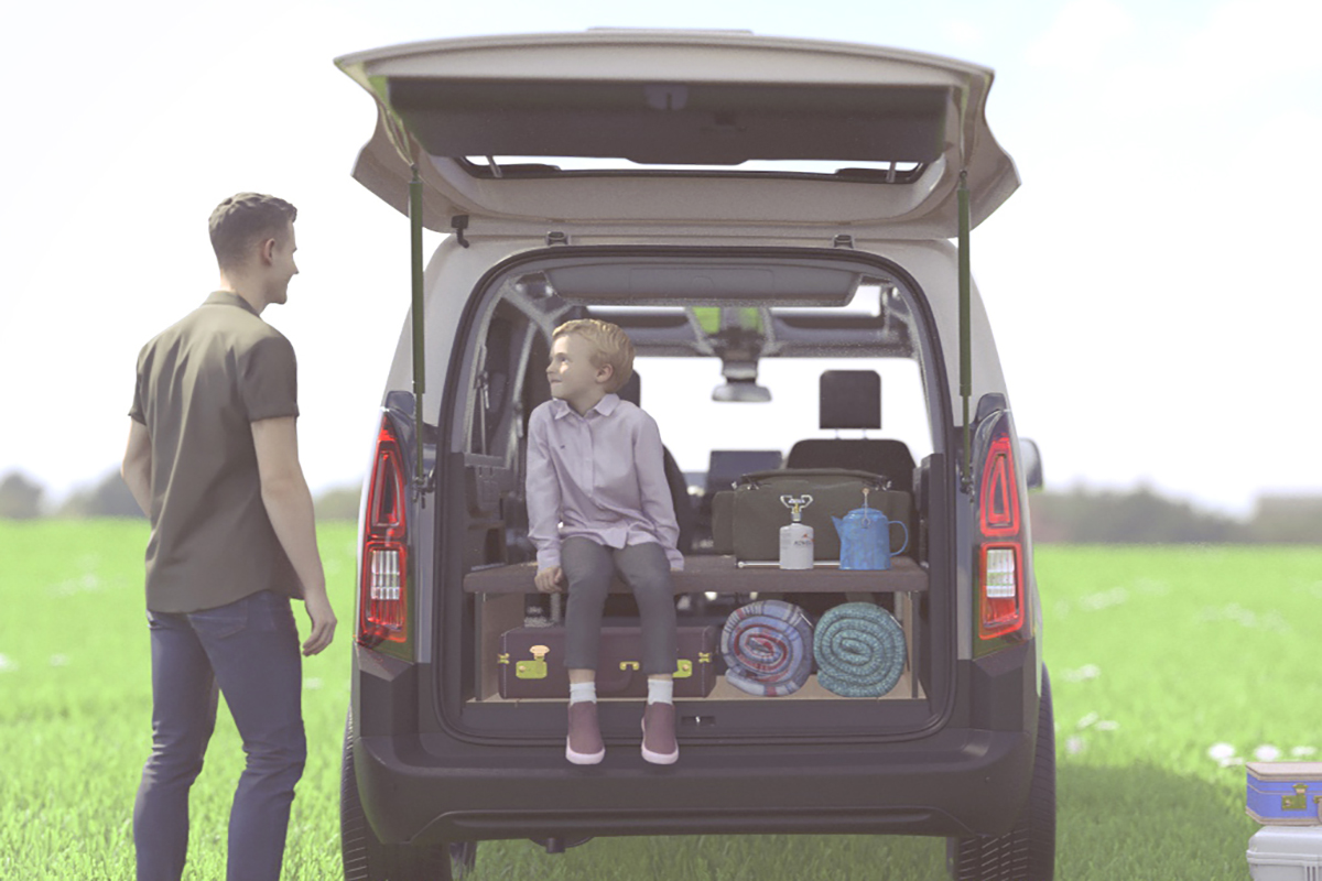 1分でベッドが出現 シトロエン ベルランゴ の純正アクセなら車中泊も快適 Gp