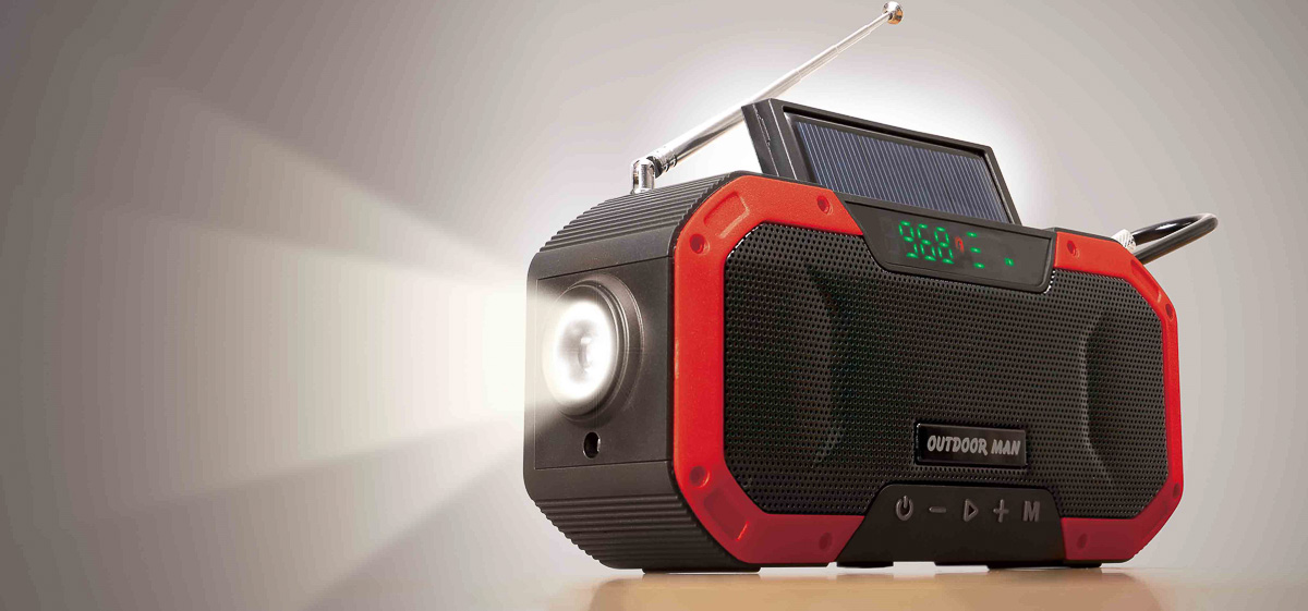 ソーラー 手回し充電可 防塵防水のラジオ付きライトでいざに備える Gp
