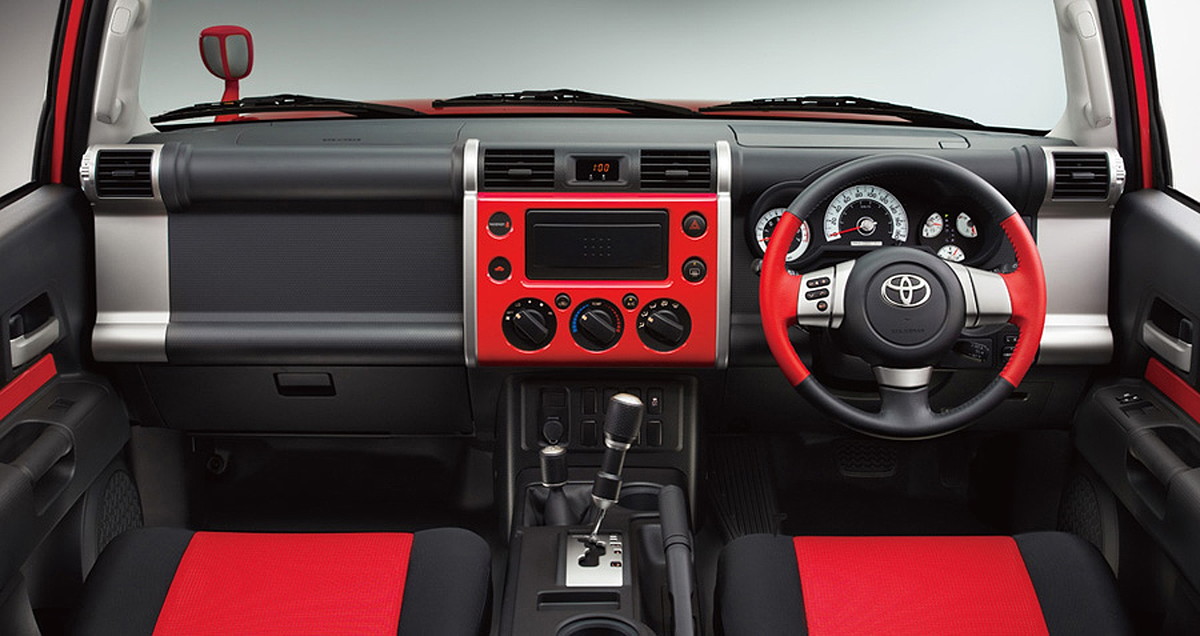 中古車相場は継続的に上昇中 トヨタ Fjクルーザー 遊べる絶版車図鑑 Gp Part 2