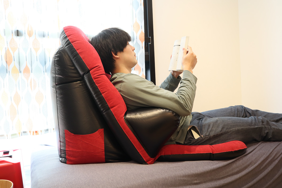 ふわふわ 肘掛け付きのエアソファでスマホもゲームもラクラクです Gp ふわふわ 肘掛け付きのエアソファでスマホもゲームもラクラクです Gp