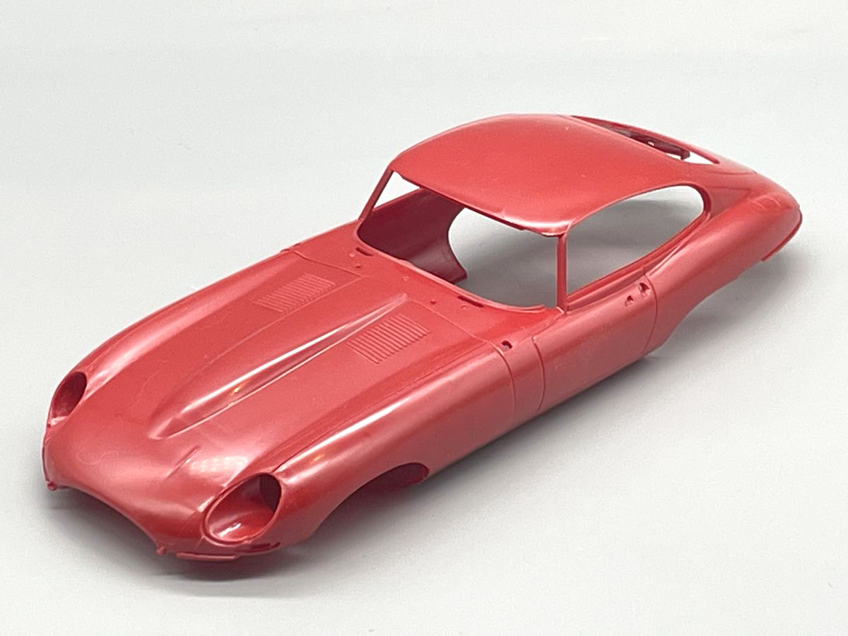 バンダイ 1/8 ジャガー Eタイプ XK-E プラモデル